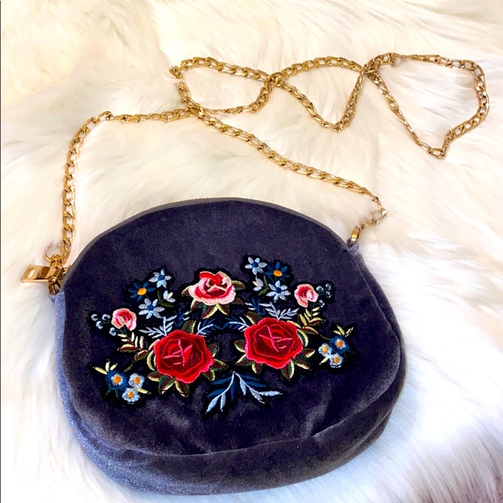 Floral embroidered gold chain grey purse - Picture 1 of 5